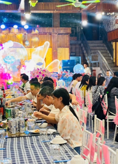 Chúc mừng sinh nhật chị Hoàng Cúc (27/8)